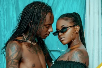 Jayds with female model