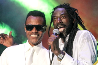 (L-R) Wayne Wonder and Buju Banton